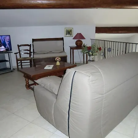 Ubassy Holiday home
