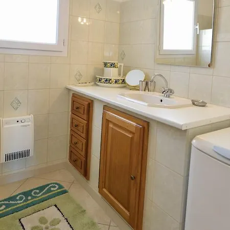 Ubassy Holiday home *