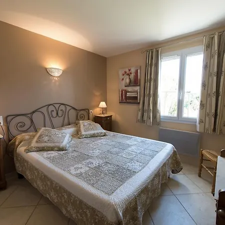 Holiday home Ubassy
