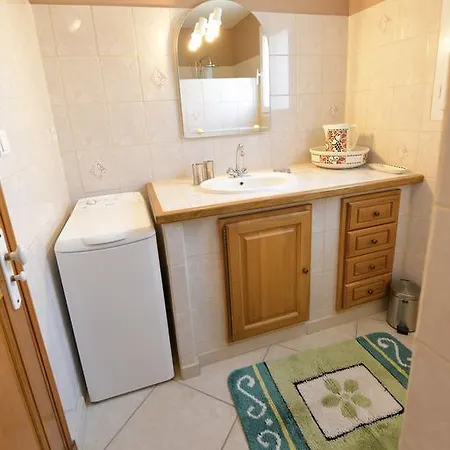 Ubassy Holiday home
